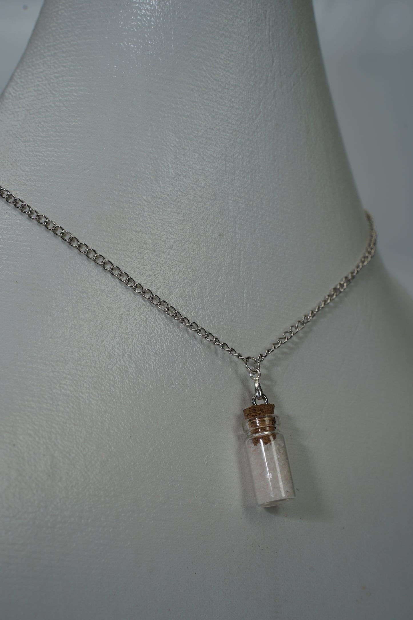 Flat Metal Chain Necklace - Gift Bottle